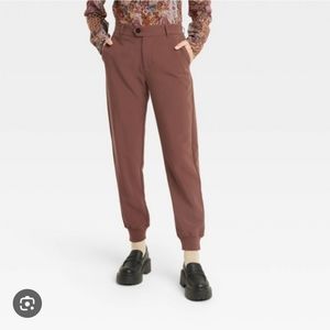 NWT Houston White Adult Tailored Joggers - Brown